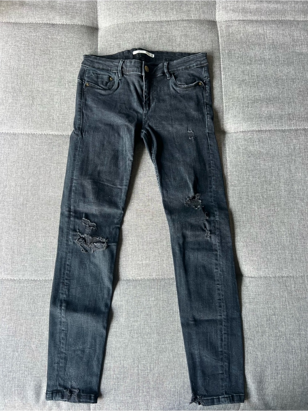 Zara Distressed Skinny Jeans in Black Wash